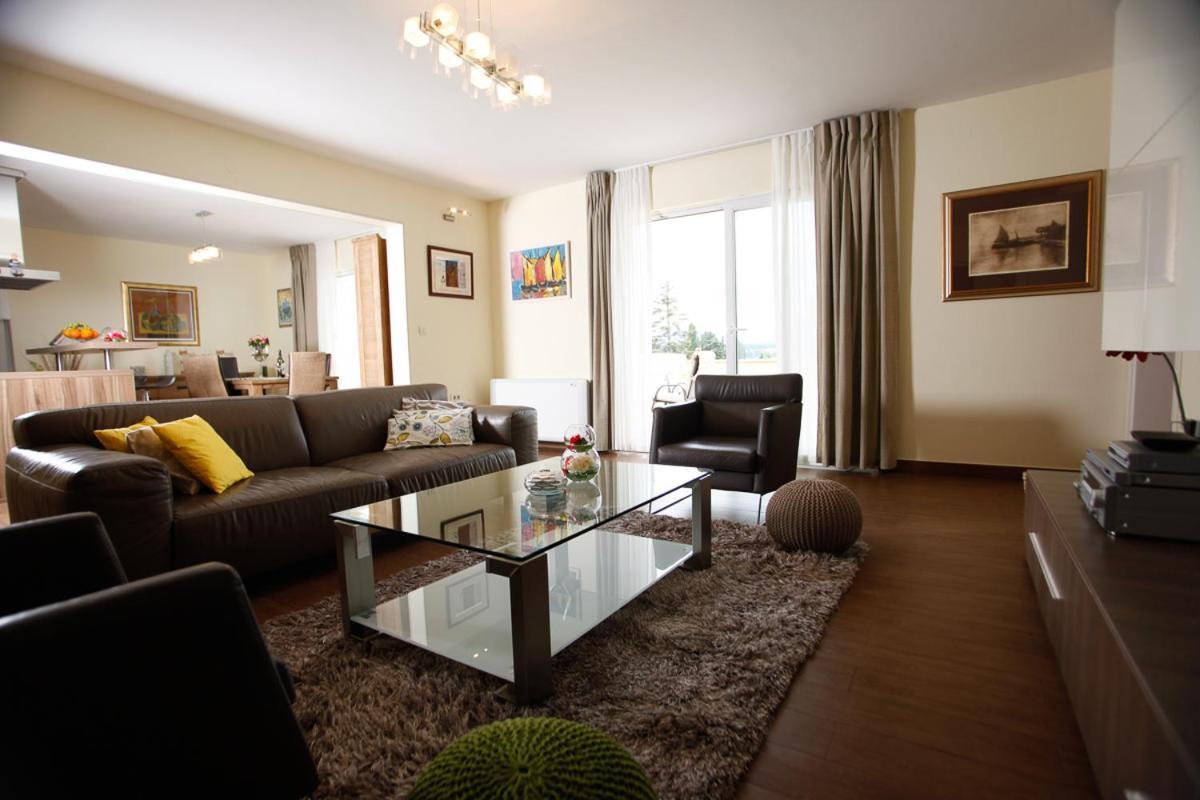 Frajona Apartments Malinska Buitenkant foto
