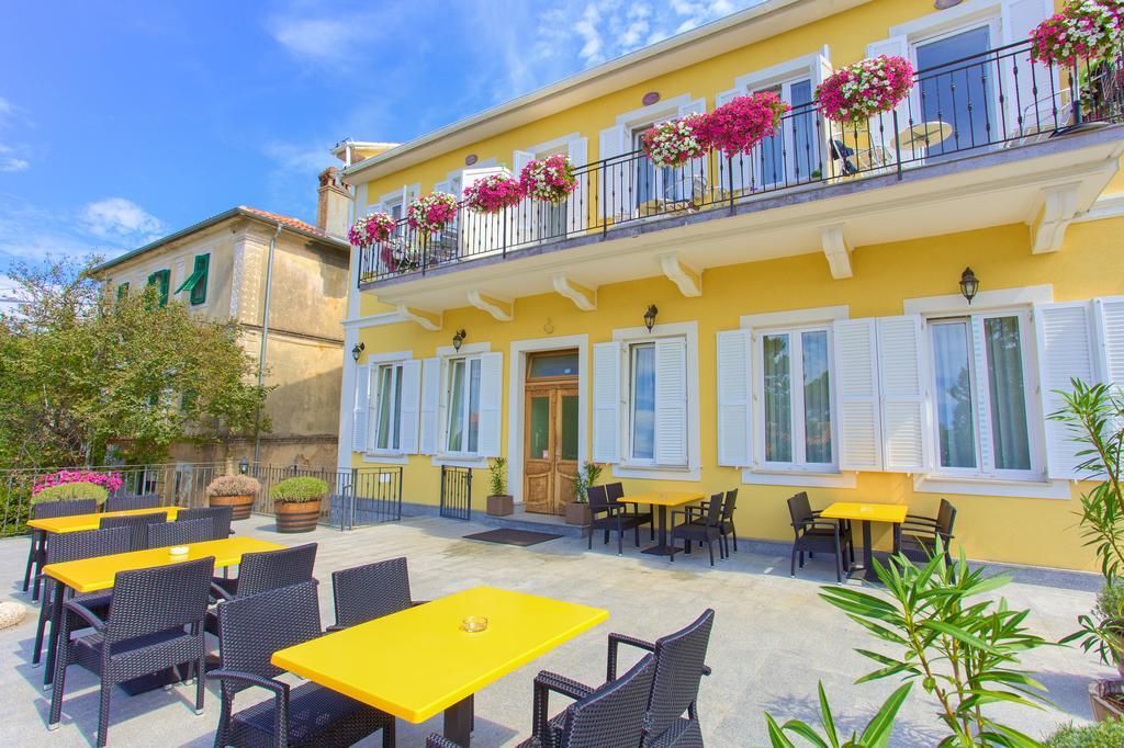 Frajona Apartments Malinska Buitenkant foto