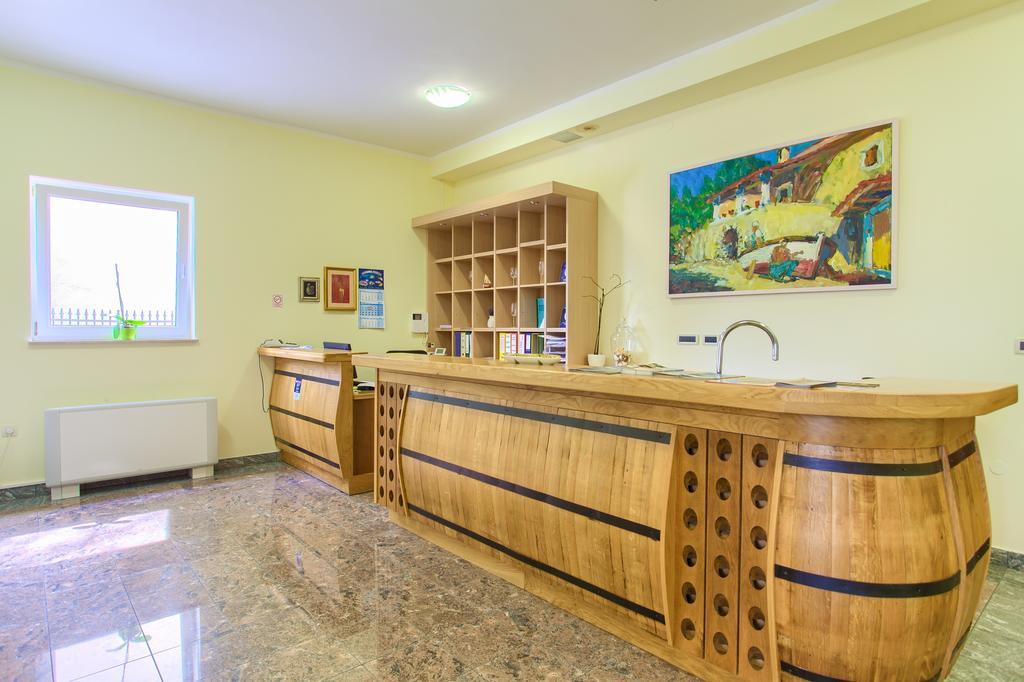 Frajona Apartments Malinska Buitenkant foto